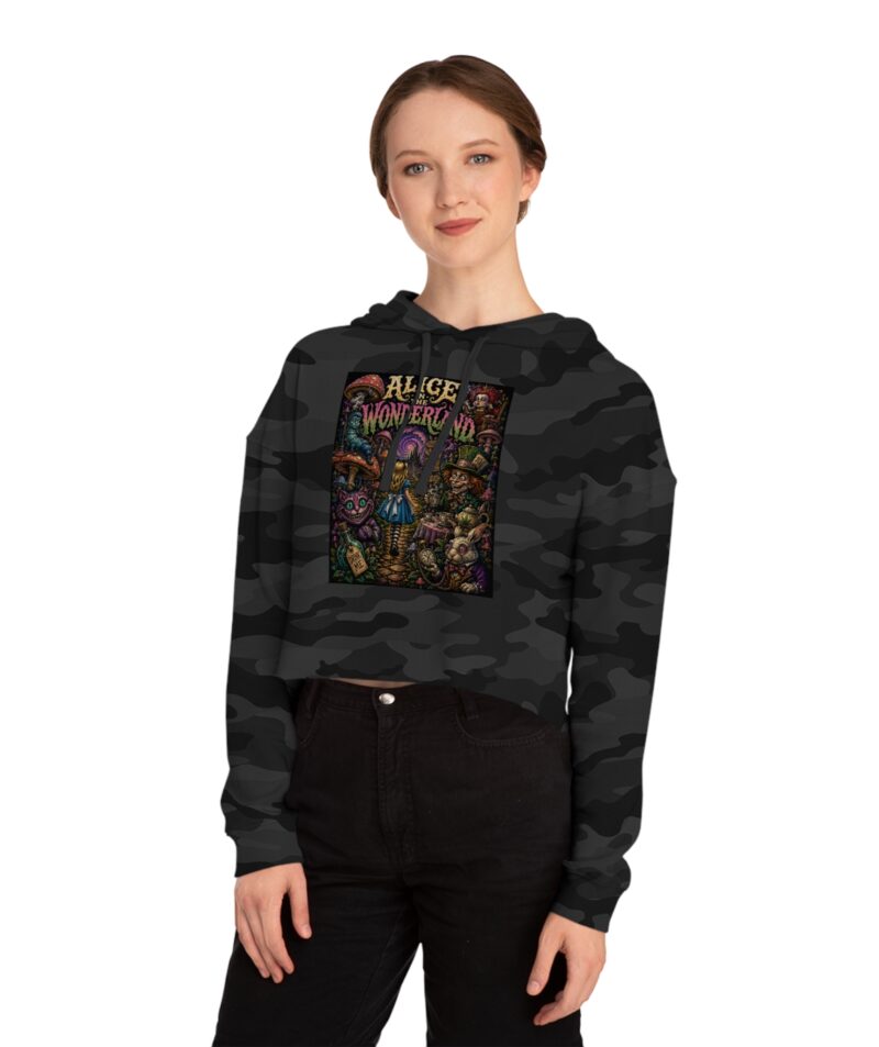 Stoner Apparel Women’s Wonderland Cropped Hoodie